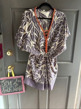 Floral Print V-Neck Tunic top with Orange beaded Trim